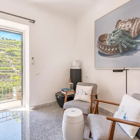 ゲストハウス ラ トレッタ マナローラ