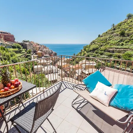 ゲストハウス ラ トレッタ マナローラ