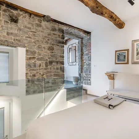 ゲストハウス ラ トレッタ 4*