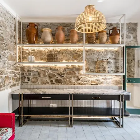 ラ トレッタ ゲストハウス 4*