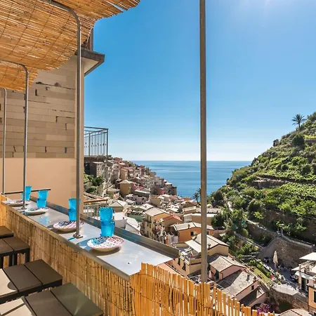 ラ トレッタ 4* マナローラ